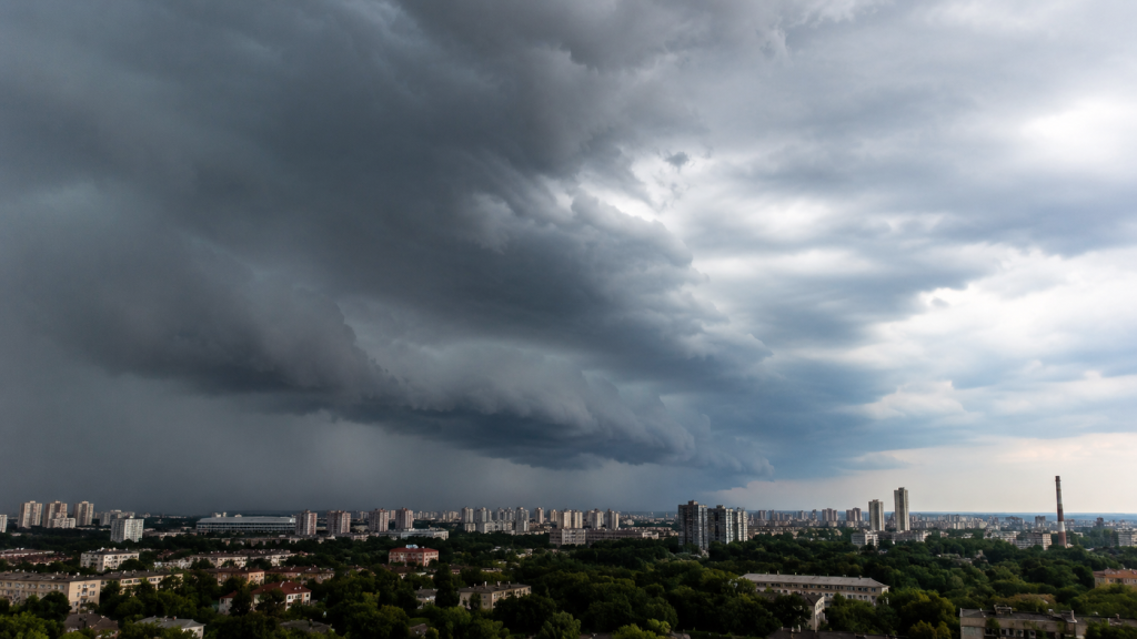 Новий атмосферний фронт принесе свіжіше повітря